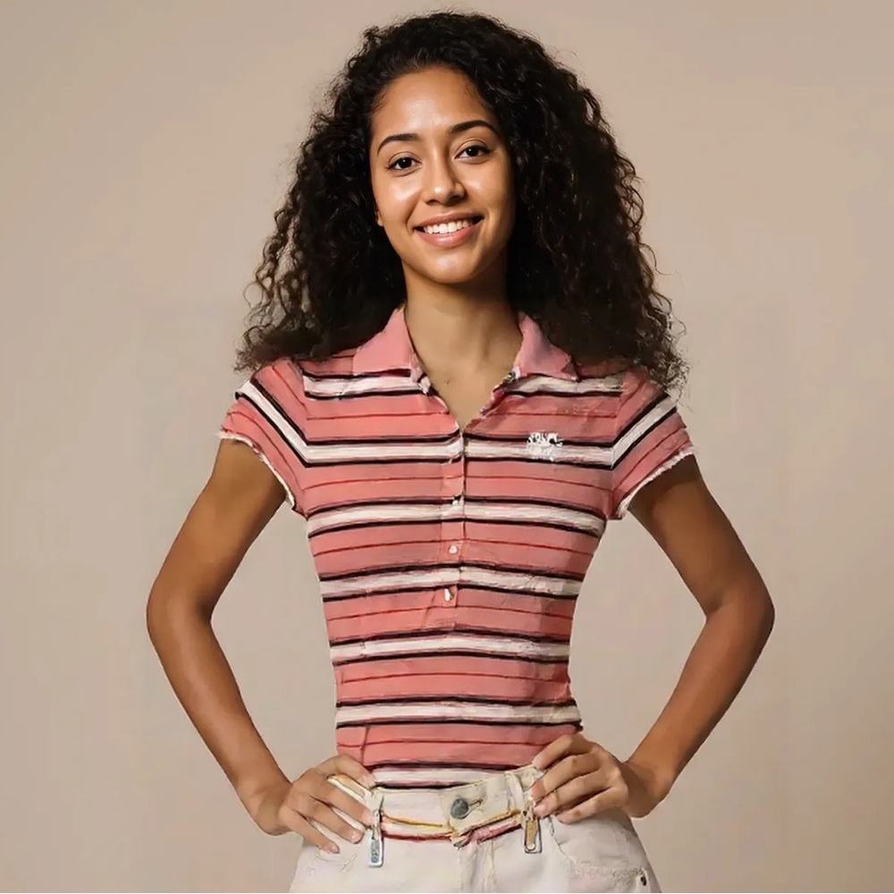 Vintage Y2K GUESS top Short Sleeve – Size XS